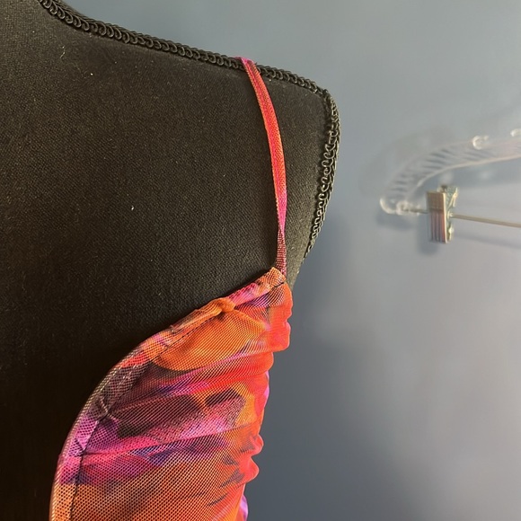 Pretty little thing shape abstract floral print mesh cup detail ruched bodycon - Picture 3 of 6